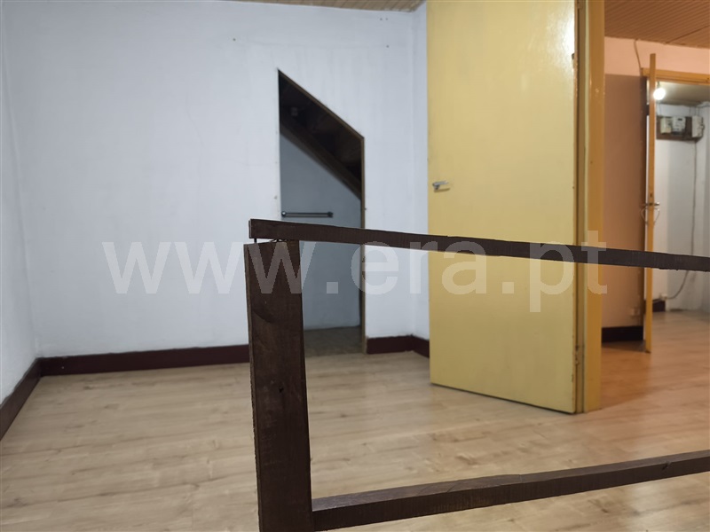 Moradia em Banda T2 Fundão, Telhado - 1451357 - 4