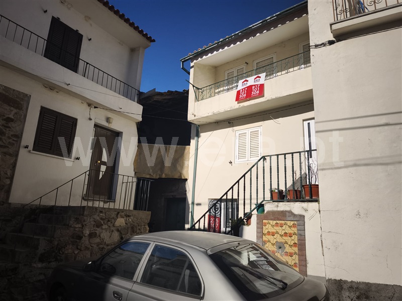 Moradia em Banda T2 Fundão, Telhado - 1451357 - 12