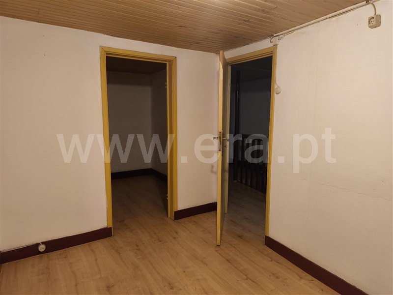 Moradia em Banda T2 Fundão, Telhado - 1451357 - 17