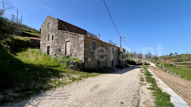 Moradia em Banda T2 / Gouveia, Figueiró da Serra e Freixo da Serra