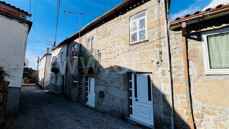 Moradia T2 em Melo e Nabais, €37.500