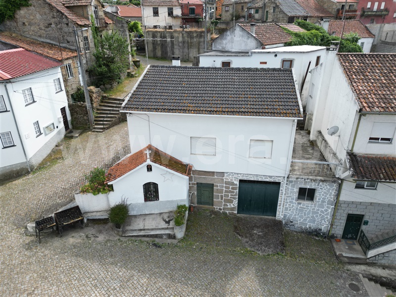 Moradia em Banda T2 Gouveia, Nespereira - 1404550 - 15