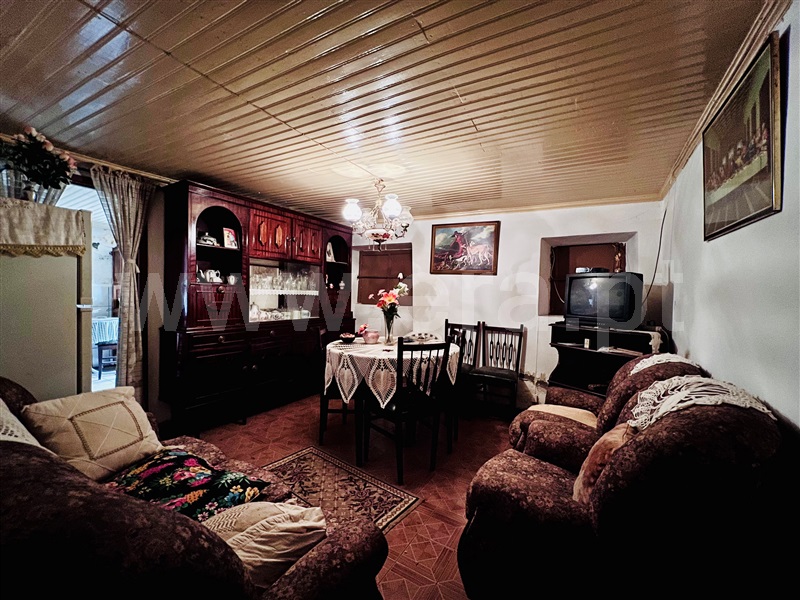 Moradia em Banda T2 Gouveia, Vila Franca da Serra - 1376244 - 9
