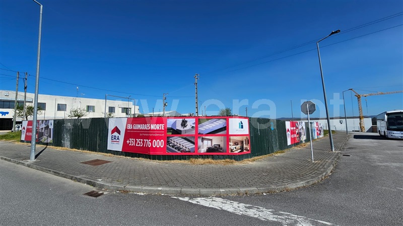 Moradia em Banda T2 / Guimarães, Sande Vila Nova e Sande São Clemente