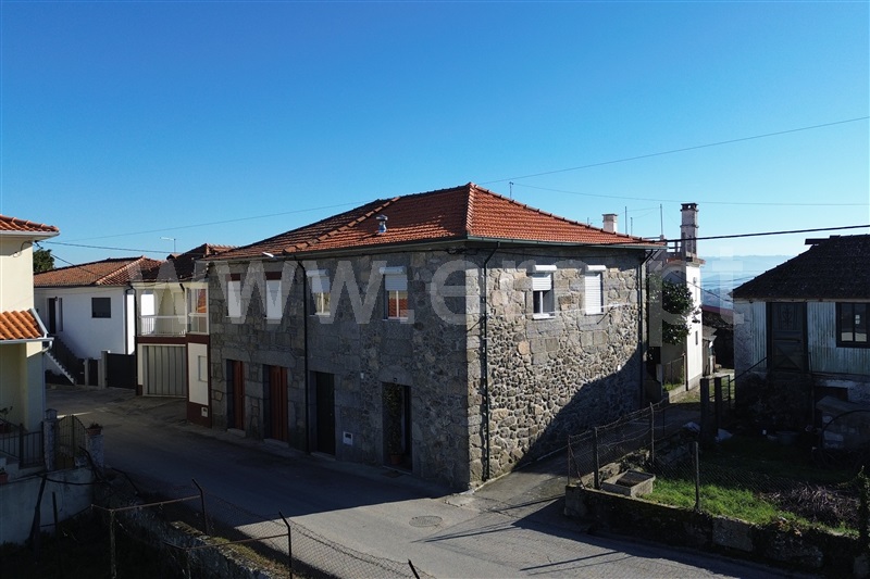Moradia em Banda T2 / Lamego