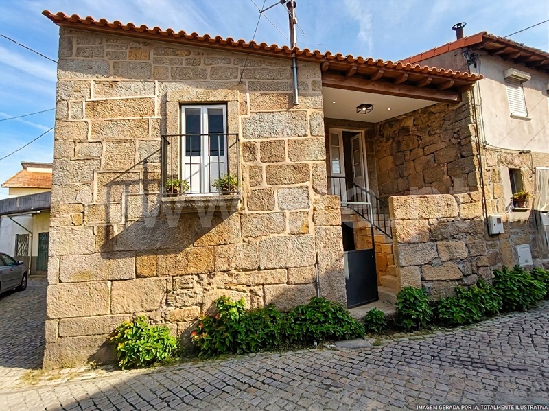 Moradia em Banda T2 / Nelas, Canas de Senhorim