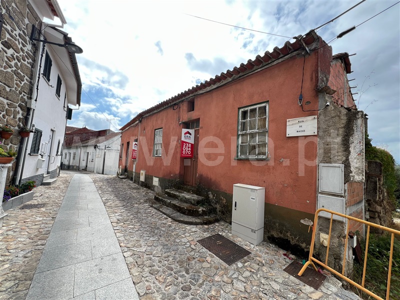 Moradia em Banda T2 Oliveira do Hospital, Zona Histórica - 1483942 - 2