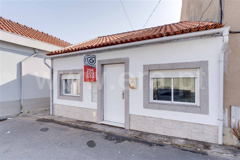 Moradia em Banda T2 / Ovar, Ovar, São João, Arada e São Vicente de Pereira Jusã