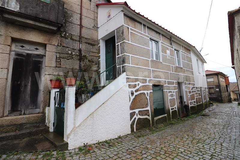 Moradia em Banda T2 / Penalva do Castelo, Castelo de Penalva