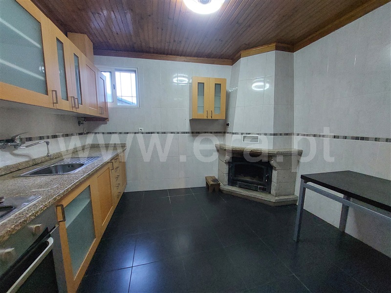 Moradia em Banda T2 Penalva do Castelo, Lusinde - 1522005 - 1