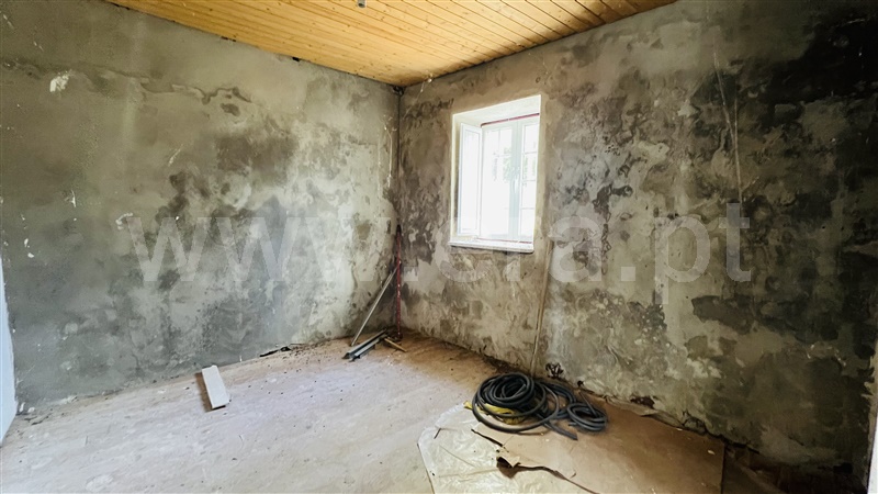 Moradia T2 à venda em Santa Marinha e São Martinho, Seia — foto 5