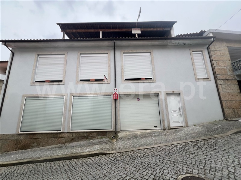 Moradia em Banda T2 / Valpaços, Valpaços e Sanfins