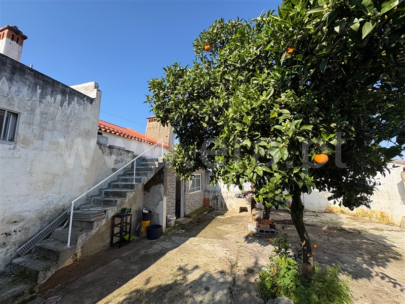 Moradia em Banda T3 / Abrantes, São Miguel do Rio Torto e Rossio ao Sul do Tejo