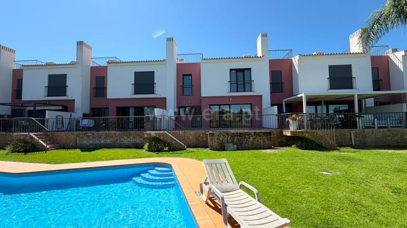 Moradia em Banda T3 / Albufeira, Guia