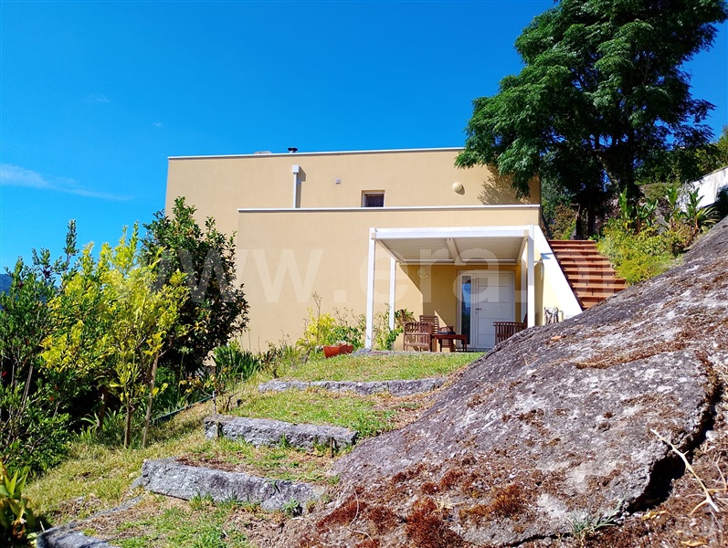 Moradia em Banda T3 / Arcos de Valdevez, Paçô