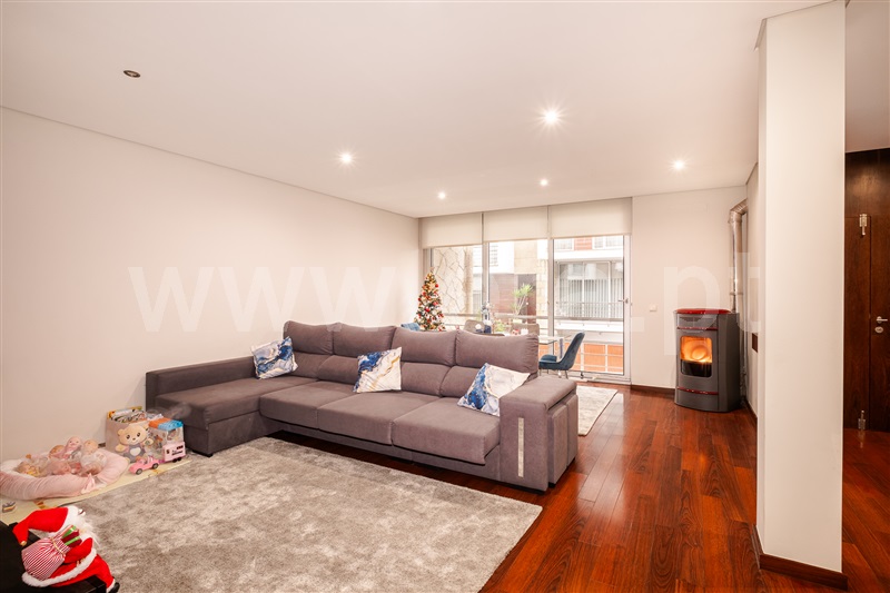 Moradia em Banda T3 / Barcelos, Barcelos, Vila Boa e Vila Frescainha (São Martinho e São Pedro)