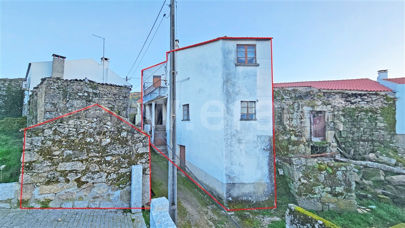Moradia em Banda T3 / Celorico da Beira, Cadafaz