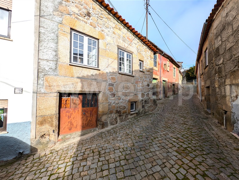 Moradia em Banda T3 Celorico da Beira, Celorico (São Pedro e Santa Maria) e Vila Boa do Mondego - 1452653 - 3