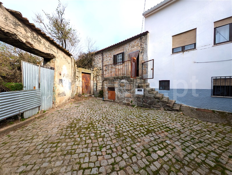 Moradia em Banda T3 Celorico da Beira, Celorico (São Pedro e Santa Maria) e Vila Boa do Mondego - 1452653 - 4