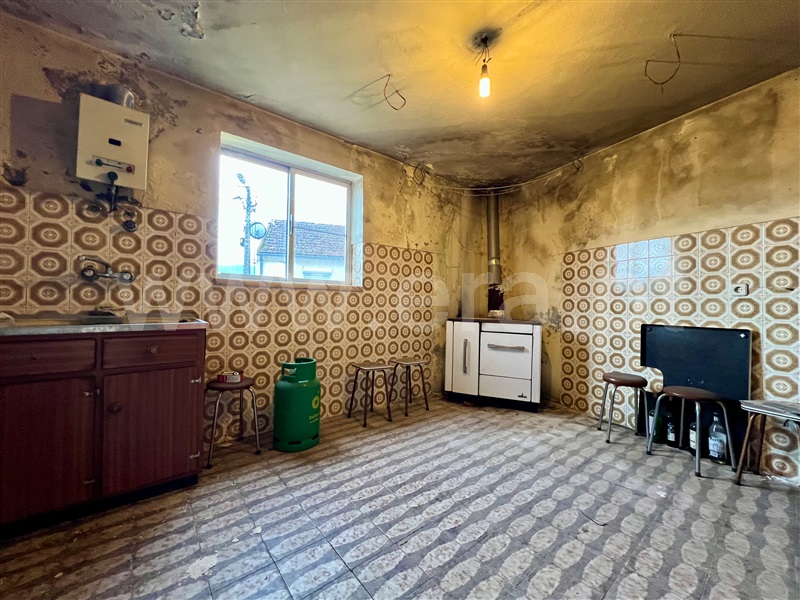 Moradia em Banda T3 / Celorico da Beira, Vale de Azares