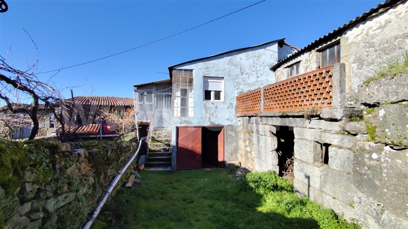 Moradia em Banda T3 / Chaves, Águas Frias
