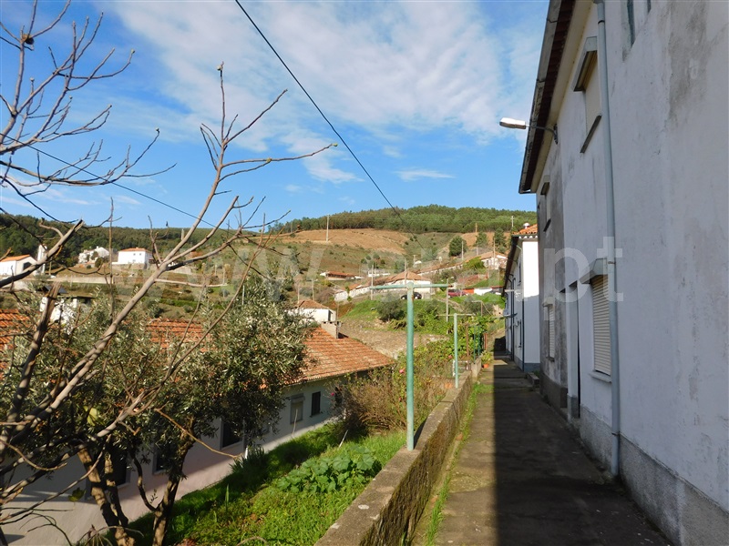 Moradia em Banda T3 / Covilhã, Barroca Grande