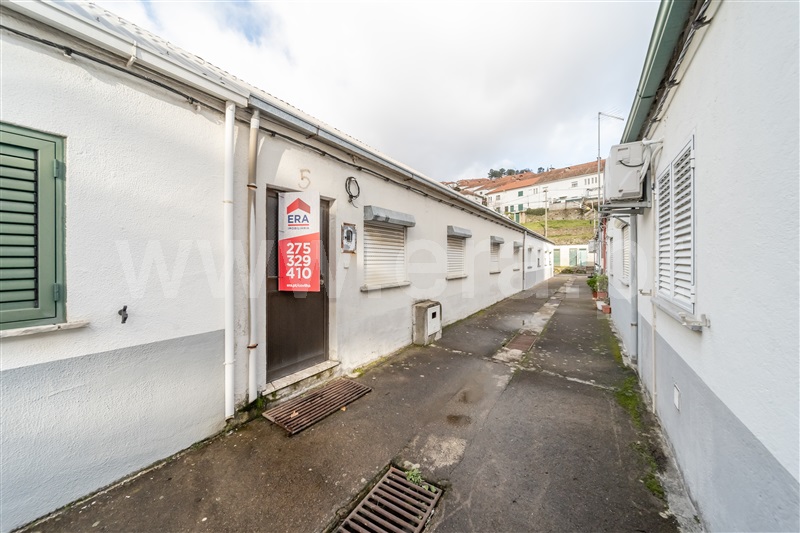 Moradia em Banda T3 / Covilhã, Barroca Grande