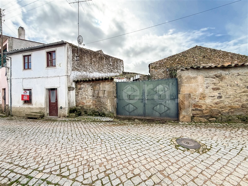 Moradia em Banda T3 / Figueira de Castelo Rodrigo, Nave Redonda, Figª de Castelo Rodrigo