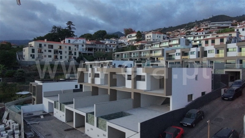 Moradia em Banda T3 Funchal, Funchal (Santa Maria Maior) - 1510289 - 3
