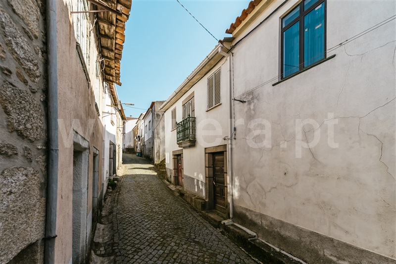 Moradia em Banda T3 / Fundão, Alcaide