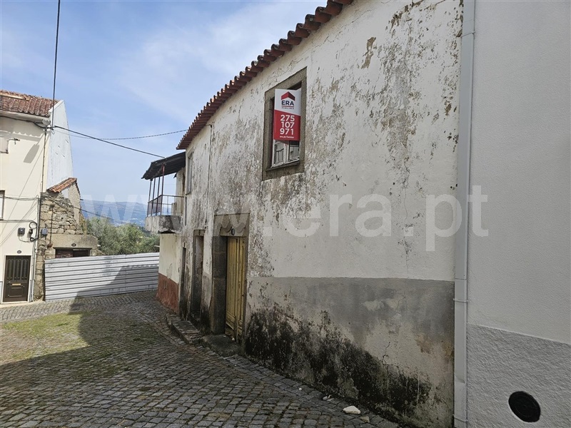 Moradia em Banda T3 / Fundão, Aldeia de Joanes