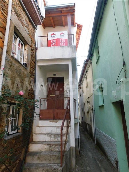 Moradia em Banda T3 / Fundão, Barroca