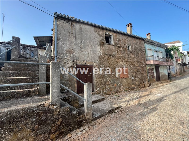 Moradia T3 em Fatela, €39.000