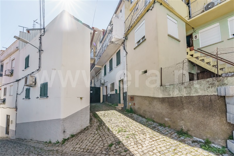 Moradia em Banda T3 / Fundão, Silvares