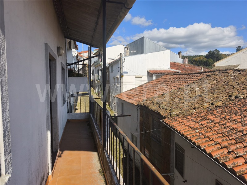 Moradia em Banda T3 / Fundão, Souto da Casa