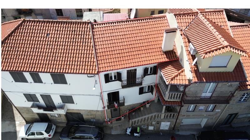 Moradia em Banda T3 / Gouveia, Figueiró da Serra e Freixo da Serra