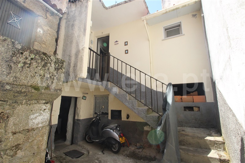 Moradia T3 à venda em Moimenta da Serra e Vinhó, Gouveia — foto 2