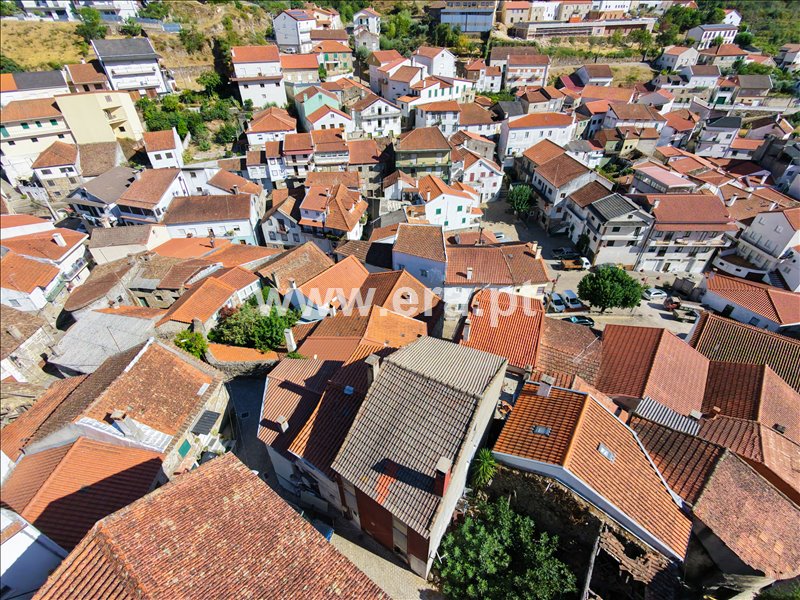 Moradia T3 à venda em Famalicão, Guarda — foto 2