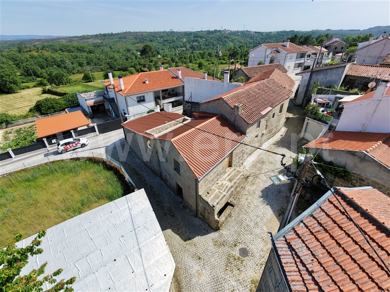 Moradia T3 à venda em Vila Fernando, Guarda — foto 2