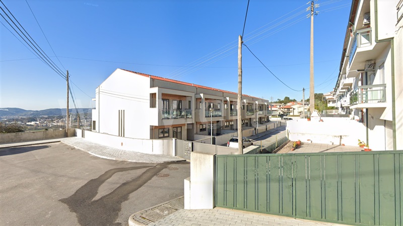 Moradia em Banda T3 / Guimarães, Urgezes