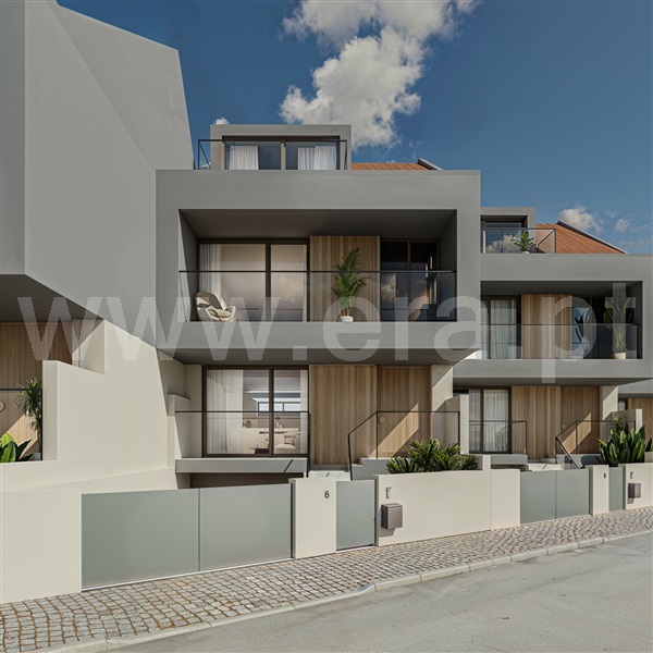 Moradia em Banda T3 / Mafra, Ericeira Periferia