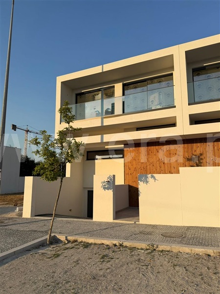 Moradia em Banda T3 Maia, Cidade da Maia - 1497421 - 2