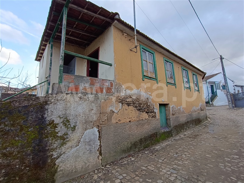 Moradia T3 à venda em Vale de Salgueiro, Mirandela — foto 2