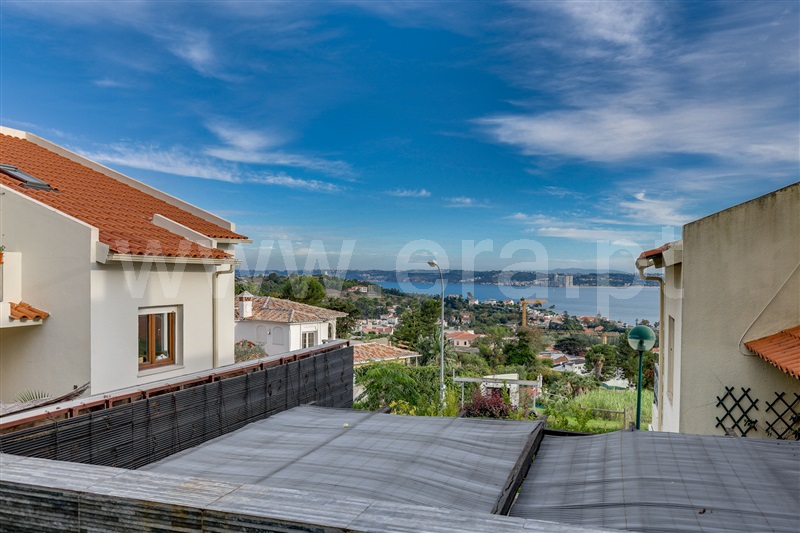 Moradia em Banda T3 / Oeiras, Oeiras e São Julião da Barra, Paço de Arcos e Caxias