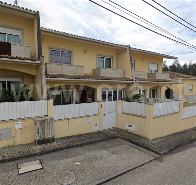 Moradia em Banda T3 / Oliveira de Azeméis, São Roque