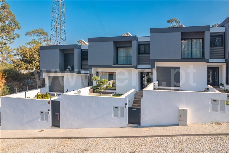 Moradia em Banda T3 / Paços de Ferreira, Sanfins Lamoso Codessos