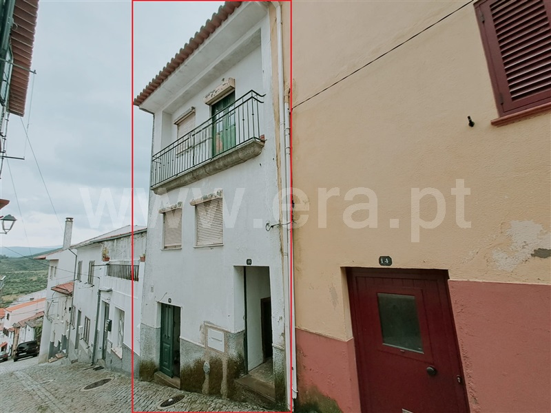 Moradia em Banda T3 / Penamacor, Penamacor