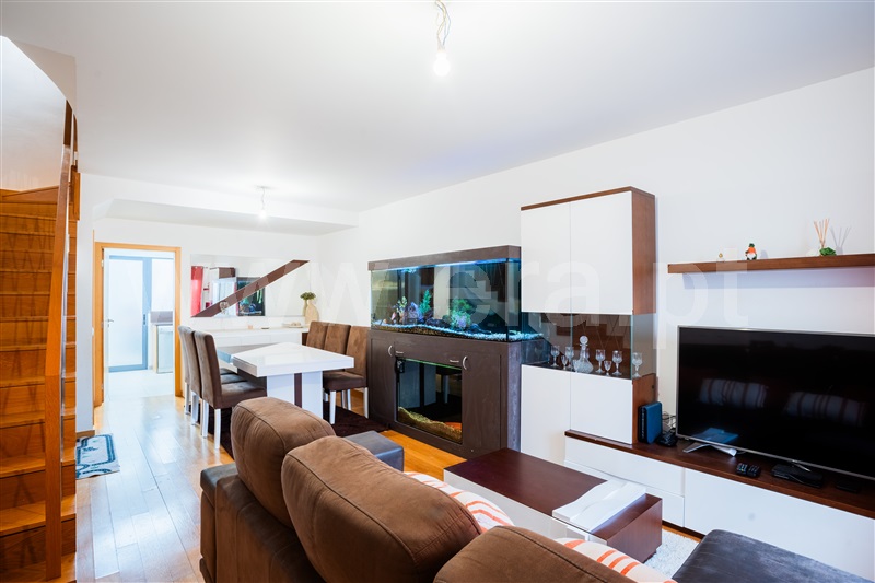 Moradia em Banda T3 / Santa Cruz, Caniço