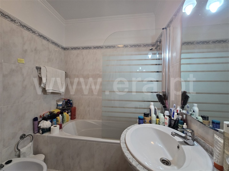 Moradia em Banda T2 Santa Cruz - 1500669 - 9