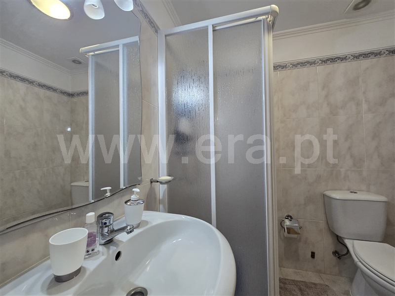 Moradia em Banda T2 Santa Cruz - 1500669 - 11